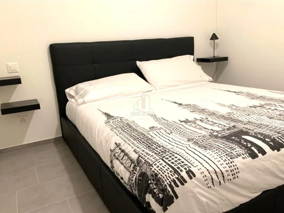ACCOGLIENTE BILOCALE IN CITTÃ
