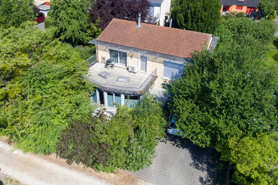 Charmantes Haus mit Bauland