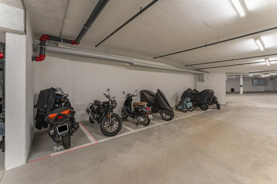 Familienfreundliche 5½ Zimmer-Minergie-Maisonette mit 2 Garagenplätzen im exklusiven Ausbaustandard – Foto 26 von 26