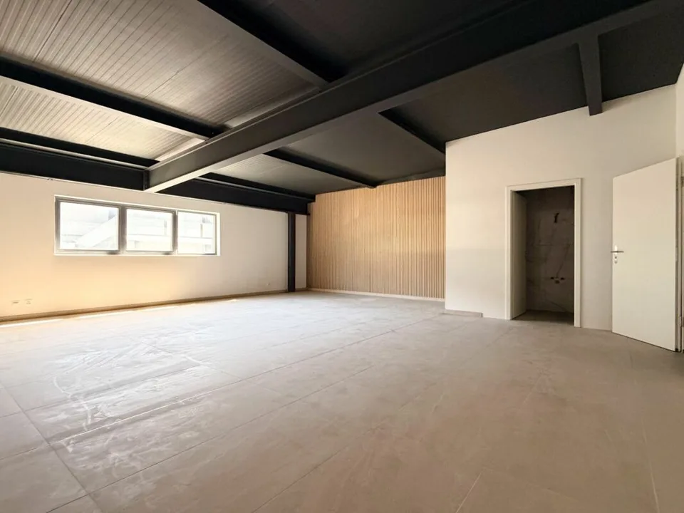 Superbes bureaux / locaux commerciaux NEUF à vendre à Saxon - Limite Riddes