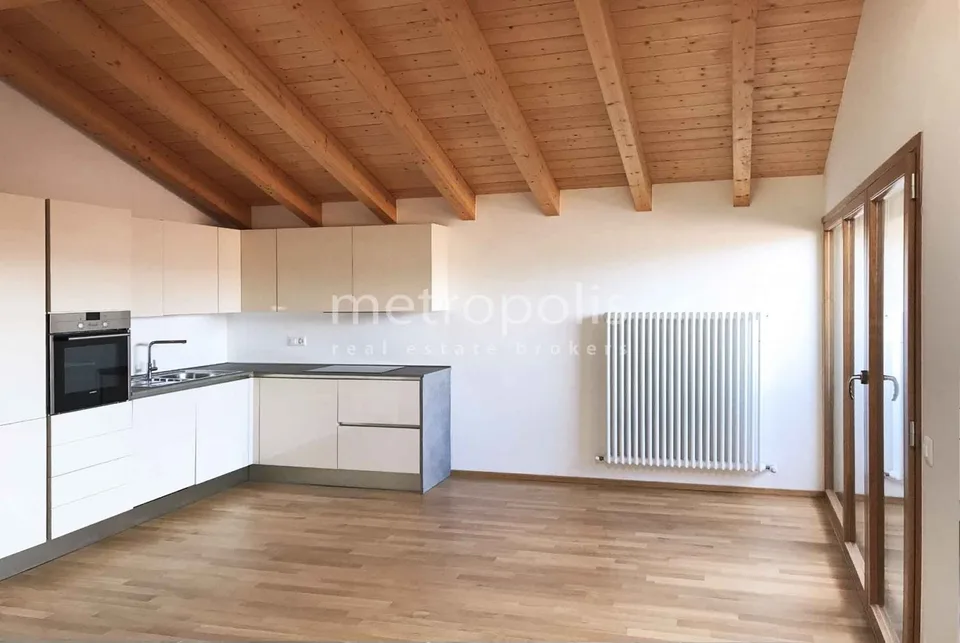 BELLISSIMO 3.5 LOCALI ALL'ULTIMO PIANO A RANCATE