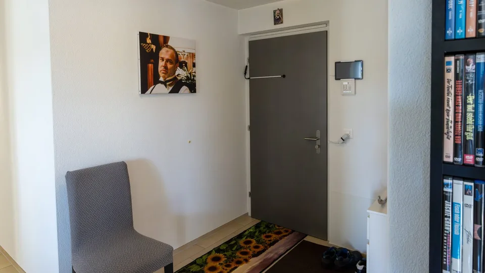Charmant appartement 3.5 pièces avec balcon et vue imprenable à Lostorf