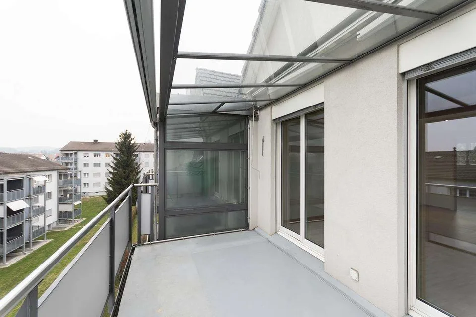 Appartement attrayant de 4,5 pièces avec galerie à Kloten – photo 11 sur 13