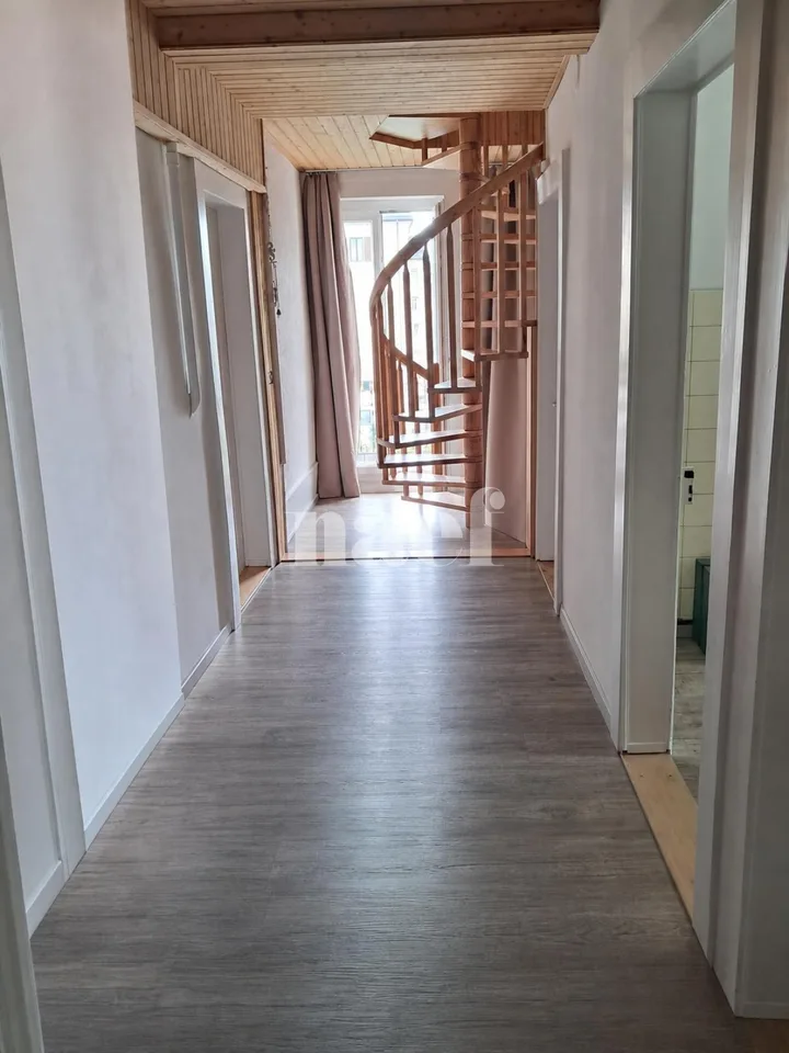 Duplex spacieux et lumineux de 6.5 pièces avec jardin commun – foto 22 di 26