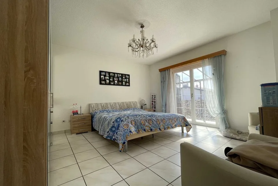 Traumhafte Einfamilienhaus-Villa 4.5 Zimmer mit Garten in Stabio