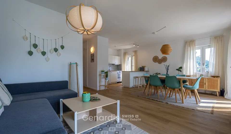 Helles 4.5-Zimmer-Apartment mit Balkon in Ponte Tresa