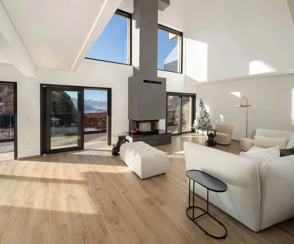 Chalet moderne de 6.5 pièces avec ascenseur, vue panoramique et finitions haut de gamme à  Lens / Crans-Montana