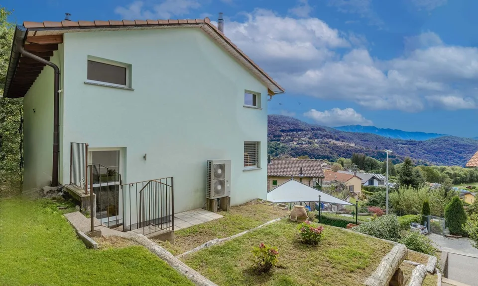 Belle et grande maison de 6.5 pièces avec jardin à Miglieglia