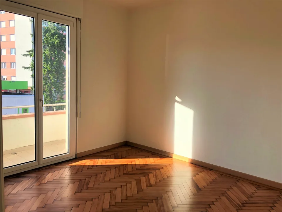 Appartement rénové avec place de parking, pas de frais de charges, 1 mois gratuit