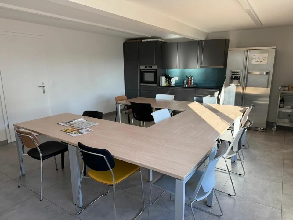 Gewerbeliegenschaft mit Büros und Lagerhalle – Foto 6 von 18