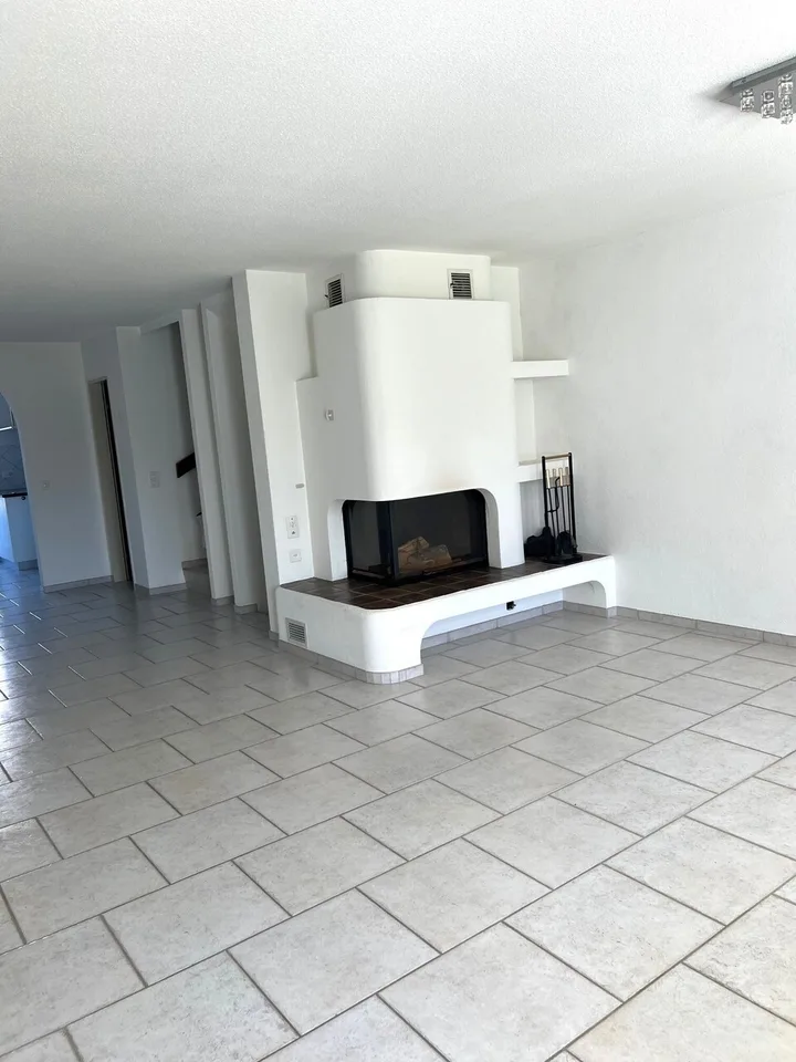 Espace pour votre sentiment de vie 6 ½ pièces maison mitoyenne au milieu à Berikon