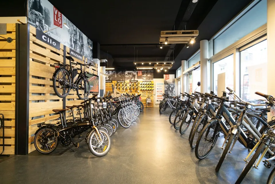Spazio commerciale moderno con potenziale di utilizzo polivalente a Zürich-Wiedikon