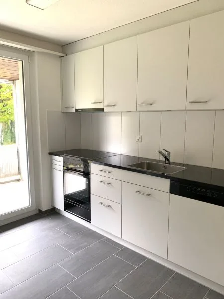 Helle und grosse 3-Zimmerwohnung an ruhiger Lage mit grossem Balkon