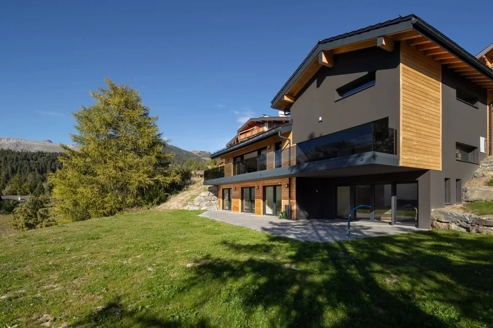 Chalet d'eccezione 5.5 locali a Crans-Montana – Vista impareggiabile e jacuzzi