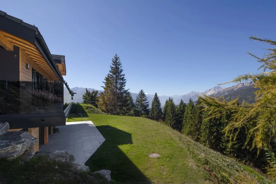 Chalet d'exception 5.5 pièces à Crans-Montana ? Vue imprenable et jacuzzi