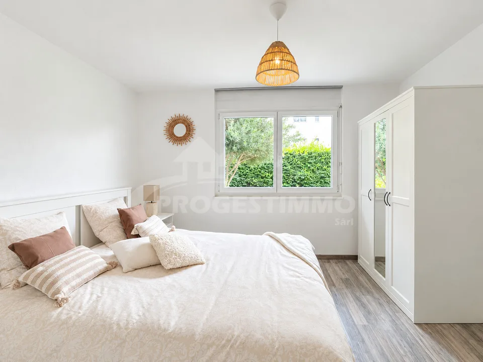 GROßARTIGES 5.5-ZIMMER-WOHNUNG MIT TERRASSE UND PRIVATEM GARTEN