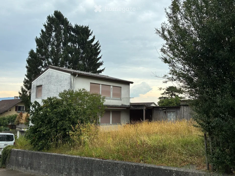 Charmantes Einfamilienhaus in Büetigen – Idyllisches Wohnen mit Aussicht