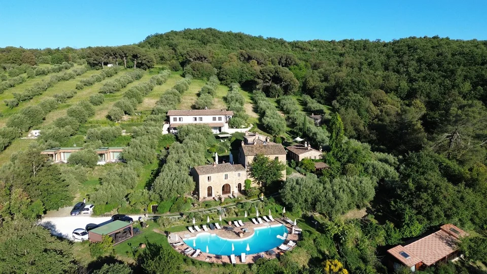 PROGETTO PER 10 ECO SUITE IN COLLINA SUL LAGO TRASIMENO