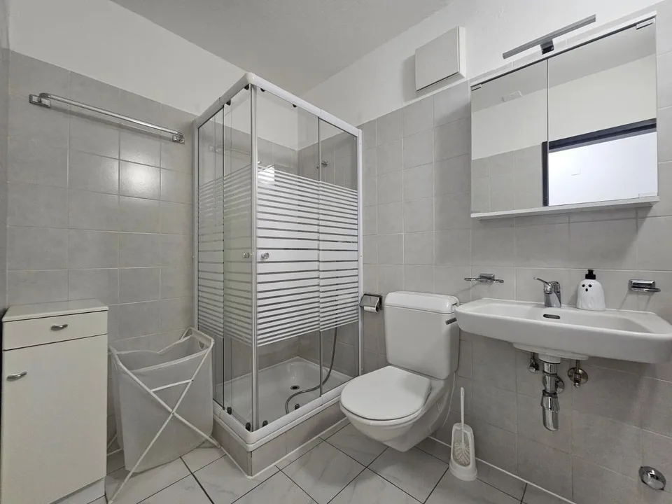 INVESTIMENTO - 1.5 LOCALI ARREDATO CON BALCONE A CANOBBIO