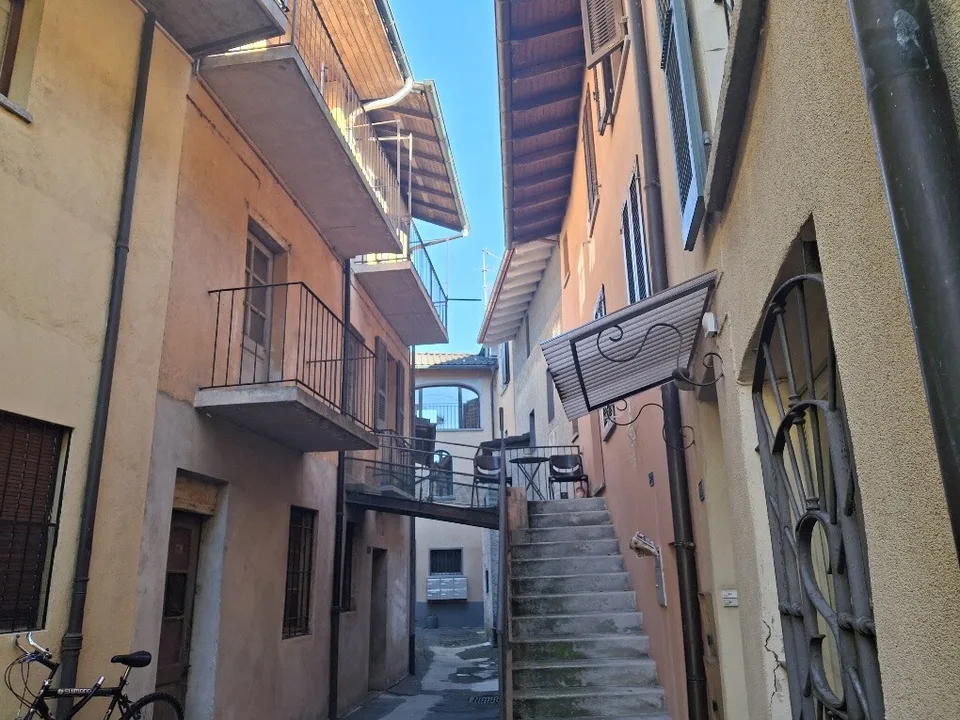 AFFARE - CASE RUSTICHE DA RISTRUTTURARE A PONTE TRESA
