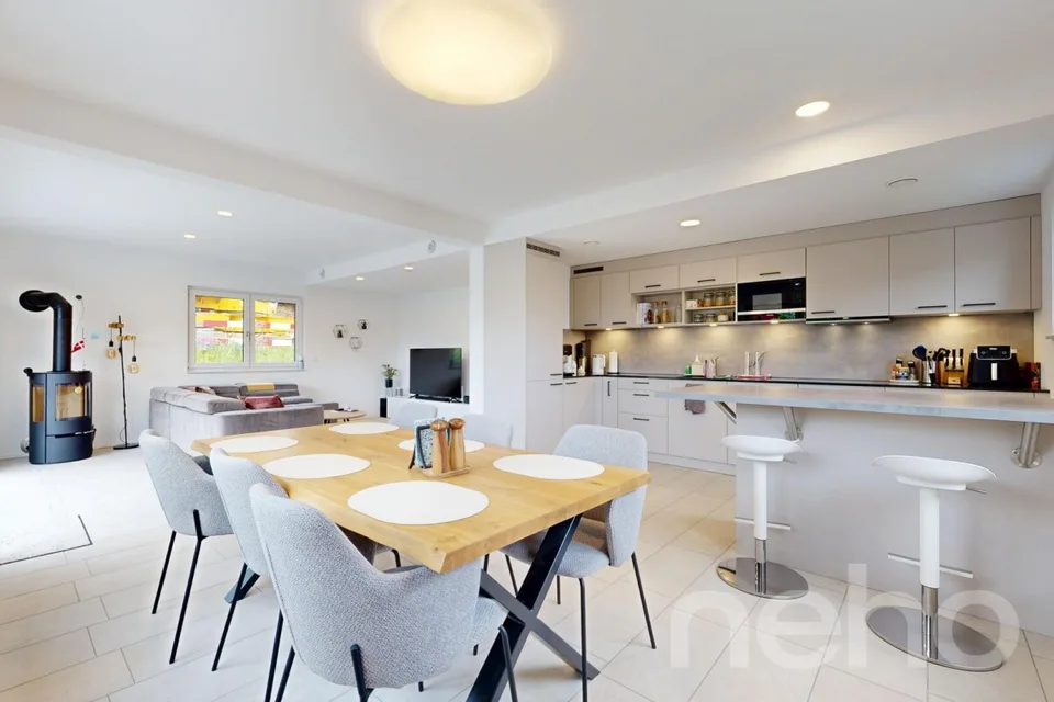 Maison moderne à deux familles avec vue lointaine et haut confort – photo 13 sur 21