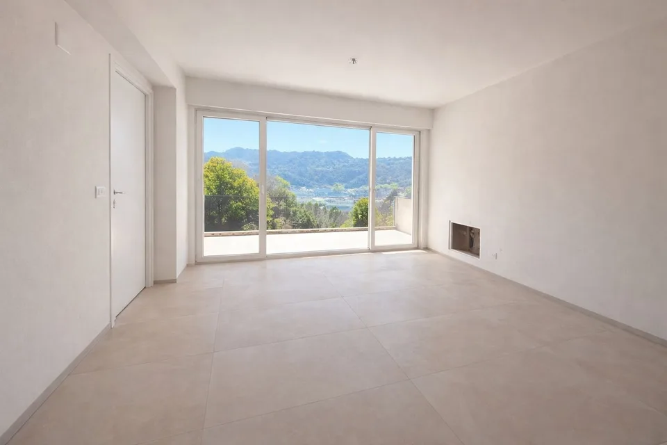 PAZZALLO â 3.5 LOCALI AL SESTO PIANO: LUCE E SPAZIO