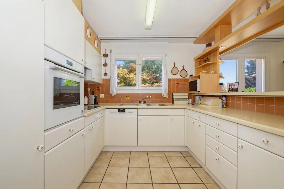 Casa unifamiliare affascinante con piscina e grande stanza hobby