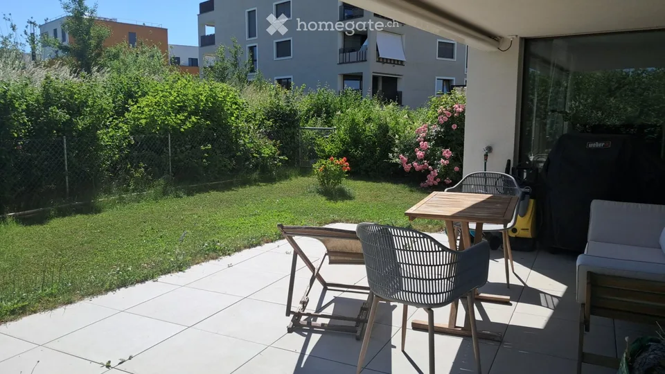 Apartment with garden and terrace + Parking