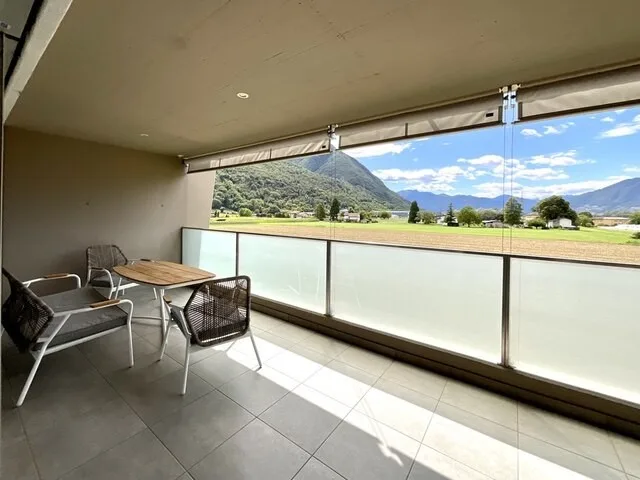 Moderne Wohnung mit großer Terrasse in Contone