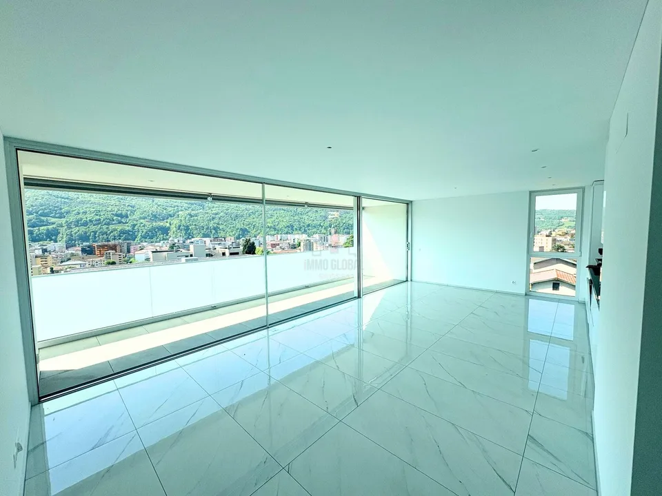 DESING, LUCE NATURALE E CONFORT MODERNO