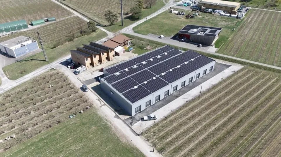 A louer immédiatement, 10 boxes modulables avec mezzanine