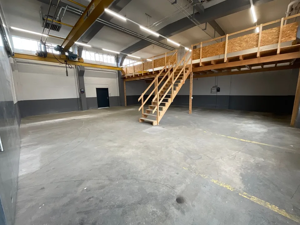 Espace de stockage chauffé avec double plancher dans la zone FBW