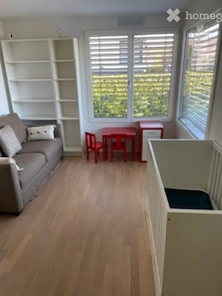 230qm Einfamilienhaus - Grosses Wohnzimmer mit Terassen an 3 Seiten / Master Suite mit Dachterasse