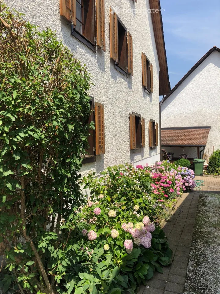 5.5-Zimmer Bauernhaus mit Seele in Killwangen | 3 Schlafzimmer, Garten, 2 PP | Schule 200m,28min ZHB