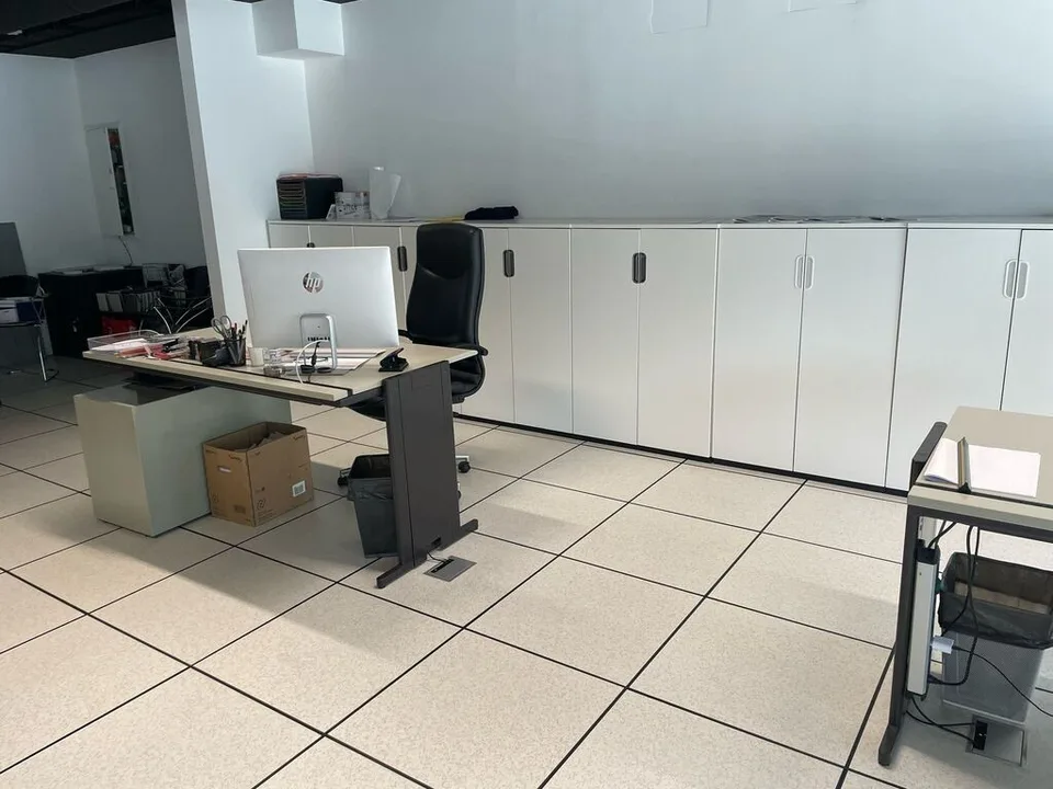 Bureau moderne et lumineux à louer en position stratégique