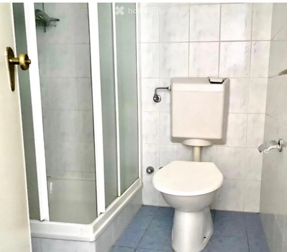 Appartement de 1,5 pièces en location dans une résidence avec piscine