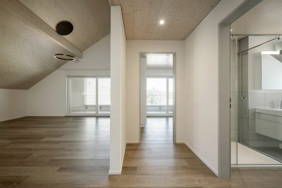Beautiful 3.5 room apartment with high ceilings and nice balcony