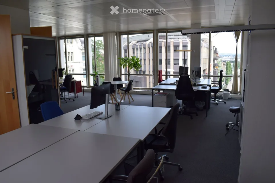 All inclussive - Bright 2-Room Office Space for Rent in Zürich Oerlikon – Ohmstrasse 11