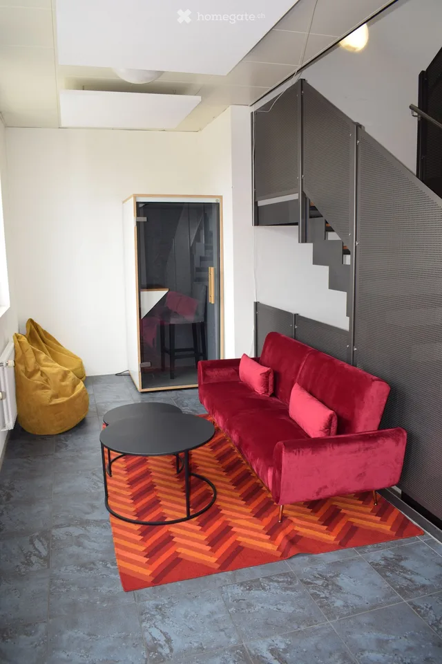 All inclussive - Bright 2-Room Office Space for Rent in Zürich Oerlikon – Ohmstrasse 11