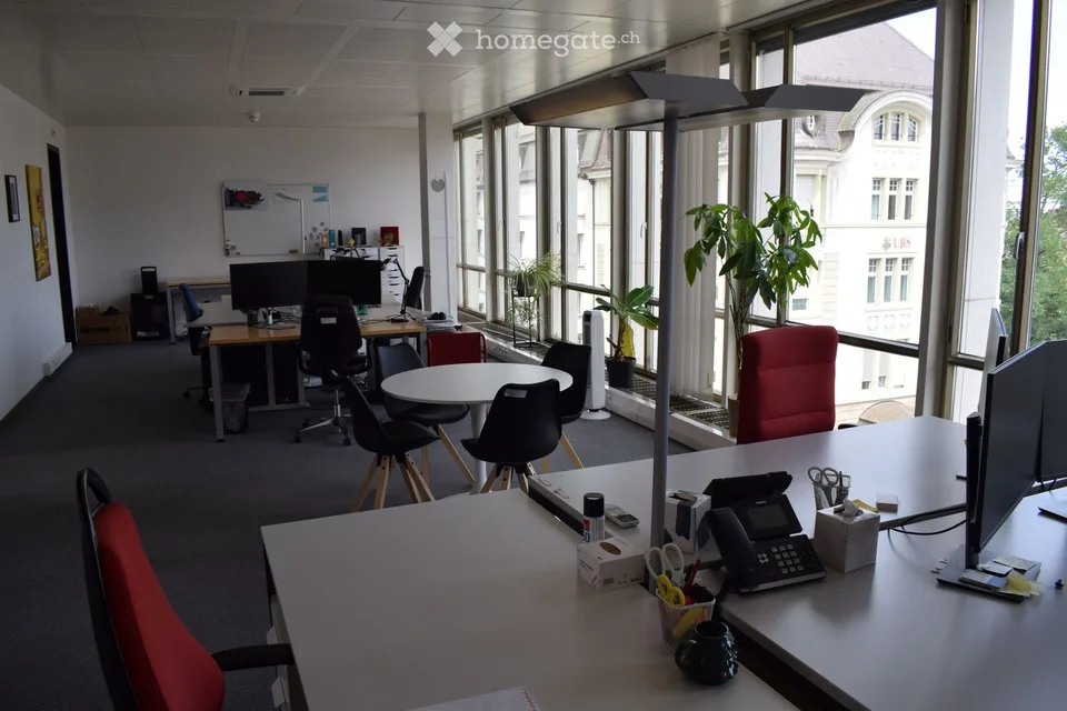 All inclussive - Bright 2-Room Office Space for Rent in Zürich Oerlikon – Ohmstrasse 11