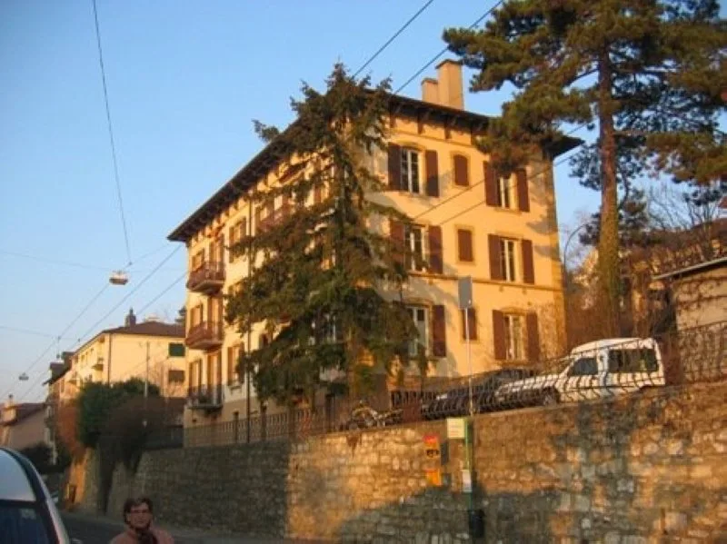 01544 - 4-Zimmer-Wohnung - Comba-Borel 3 - NEUCHATEL