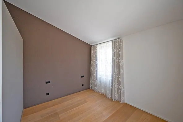 Helle 3.5-Zimmer-Dachwohnung mit Balkon in Speicher AR