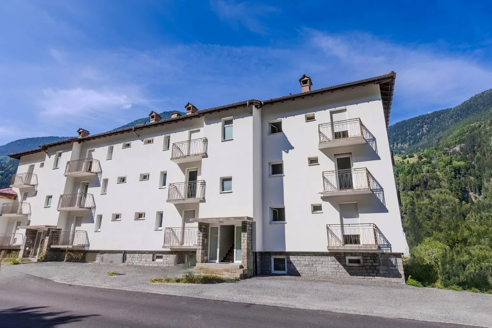 OTTIMO INVESTIMENTO - STABILE DI 12 UNITA' A QUINTO
