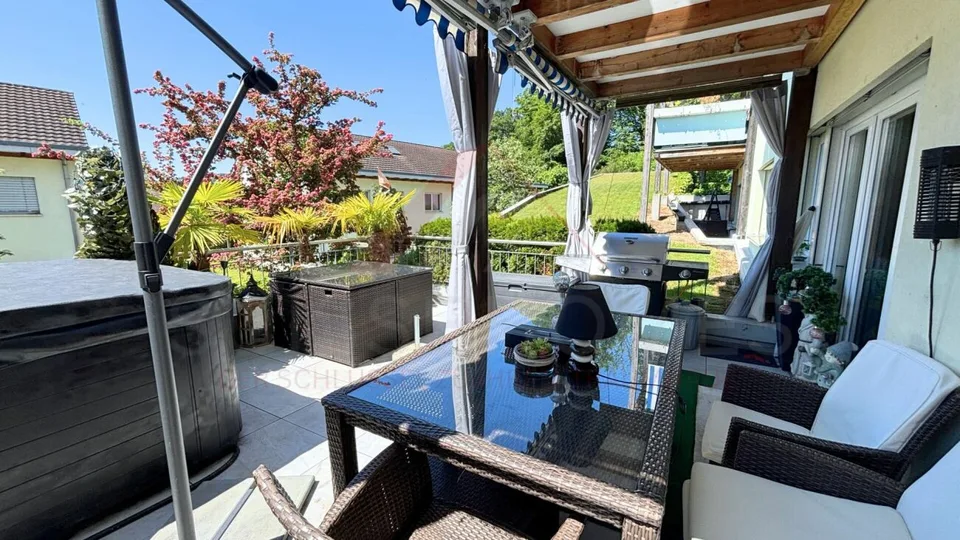 Traumhafte Seesicht über dem Vierwaldstättersee | Exklusive 2.5 Zimmer Wohnung mit 35 m² Terrasse