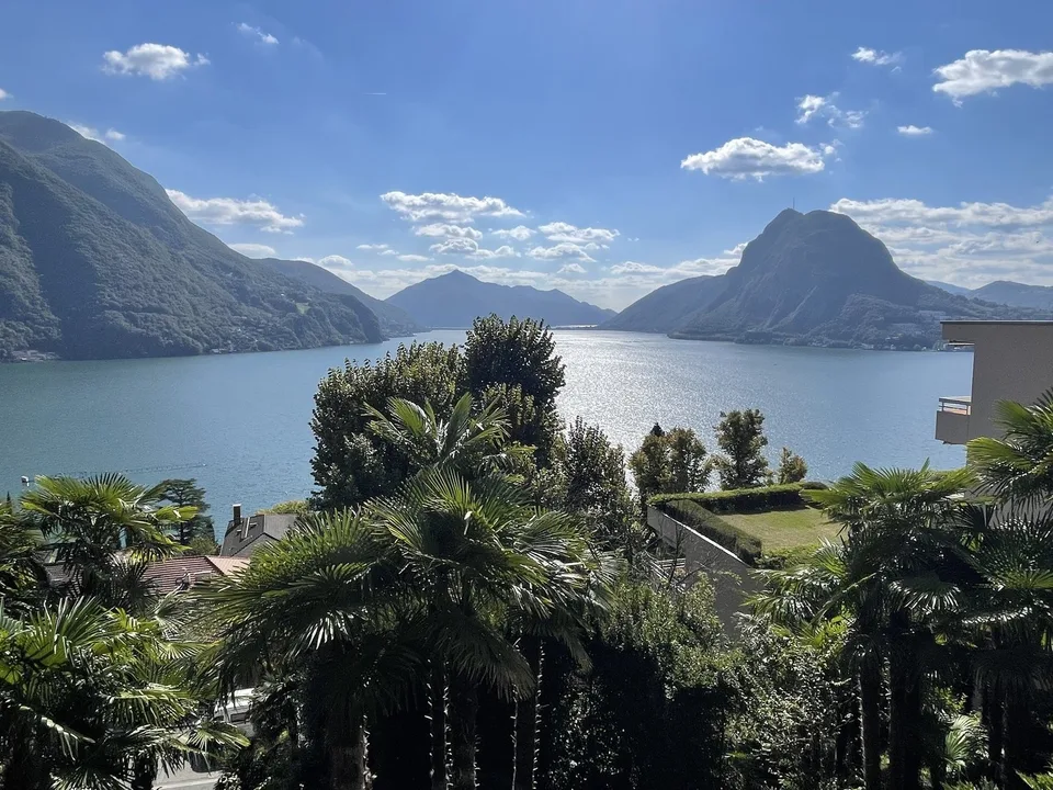 SPETTACOLARE DUPLEX 5.5 CON  MAGNIFICA VISTA LAGO
