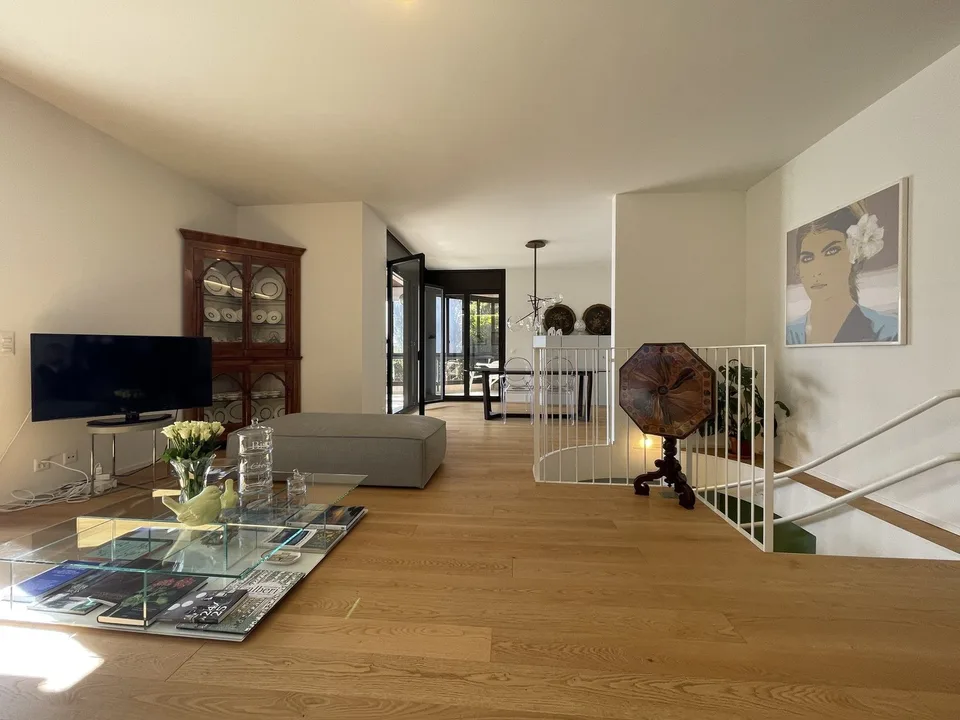 SPETTACOLARE DUPLEX 5.5 CON  MAGNIFICA VISTA LAGO