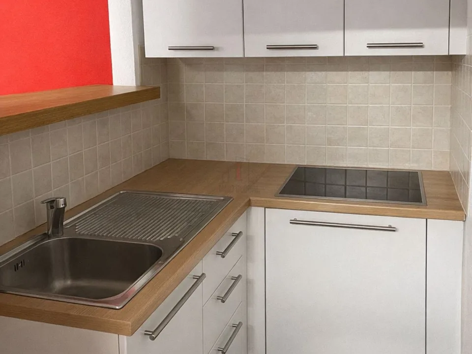 Commercial for Rent, Office/Warehouse