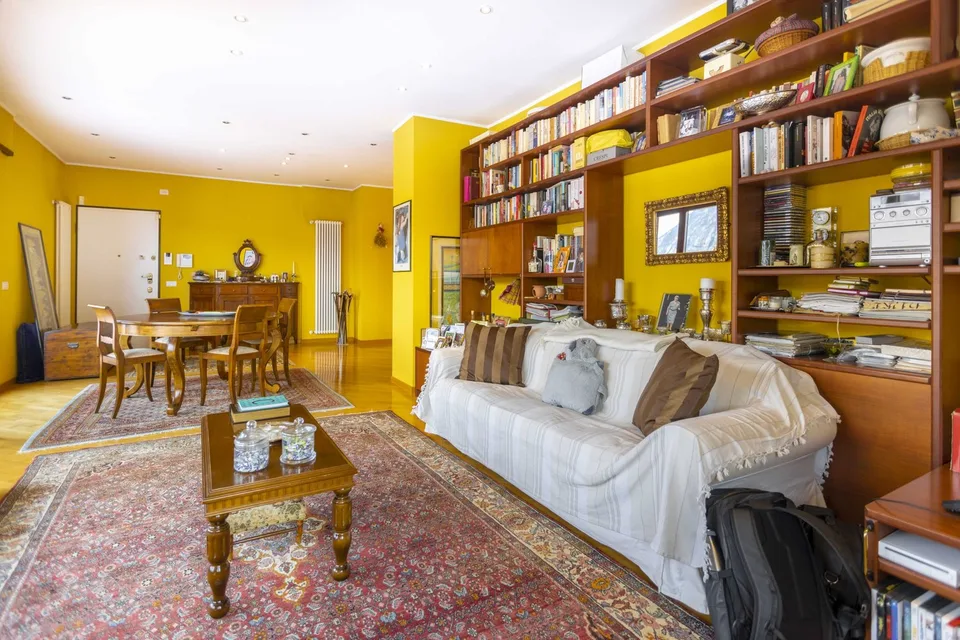 SPLENDIDES PENTHOUSE 4.5 MIT SEEVIEW IN CAMPIONE D'ITALIA