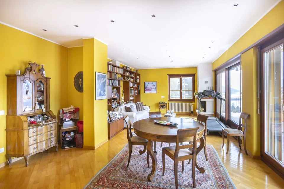 SPLENDIDO ATTICO 4.5 CON VISTA LAGO A CAMPIONE D'ITALIA