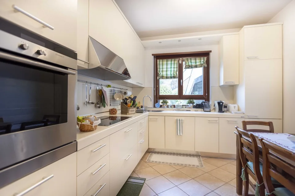 SPLENDIDES PENTHOUSE 4.5 MIT SEEVIEW IN CAMPIONE D'ITALIA